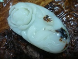 新疆和田玉-黑皮籽料