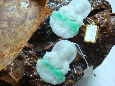 和田玉厦门—翡翠对观音